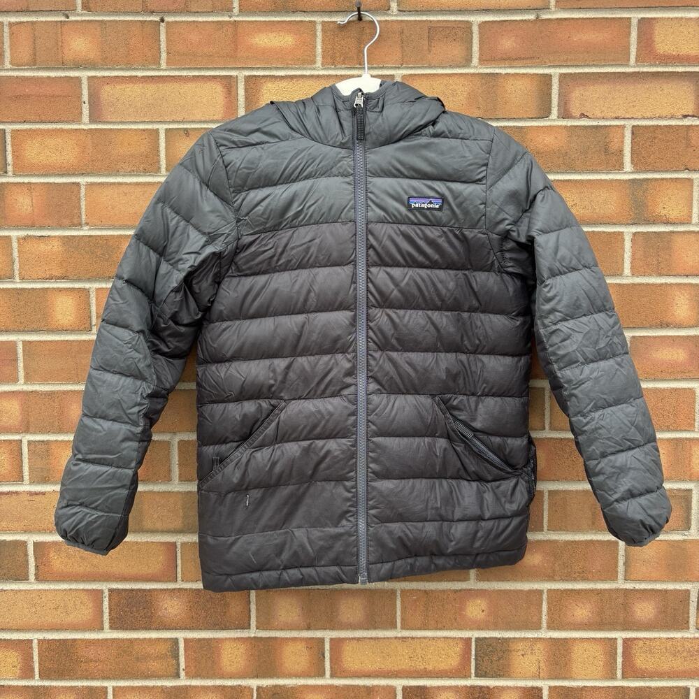 Patagonia Reversible Down Hooded Reversible Black Gray Camo Zip Jacket Flaws